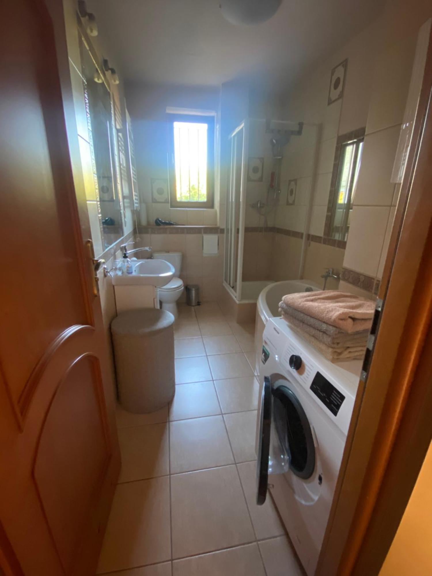 4 Pokoje - 86 M2 - 300 M Od Rynku Wrocław Buitenkant foto